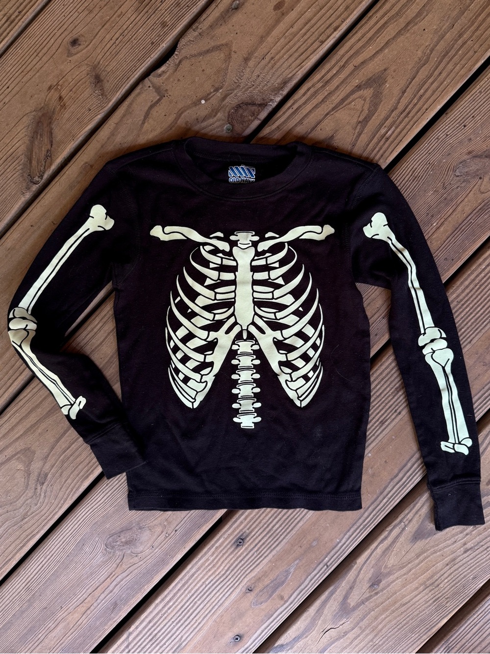 Old Navy Kids Glow in theDark Skeleton Halloween Pajama Top shirt Black Size 8
